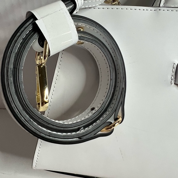 NWT Claudia Firenze CL10536 top handle Italian leather bag/ crossbody strap.